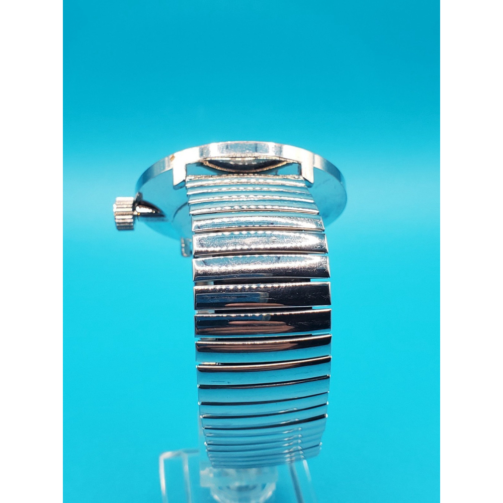 Womens Watch - Picture 4 of 9